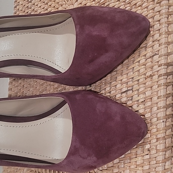 🥀 BCBGENERATION SUEDE PUMPS 🥀 - Picture 4 of 12